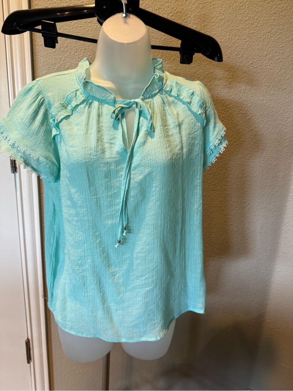 Counterparts Light Aqua Ruffle Tie-Neck Blouse Sz M